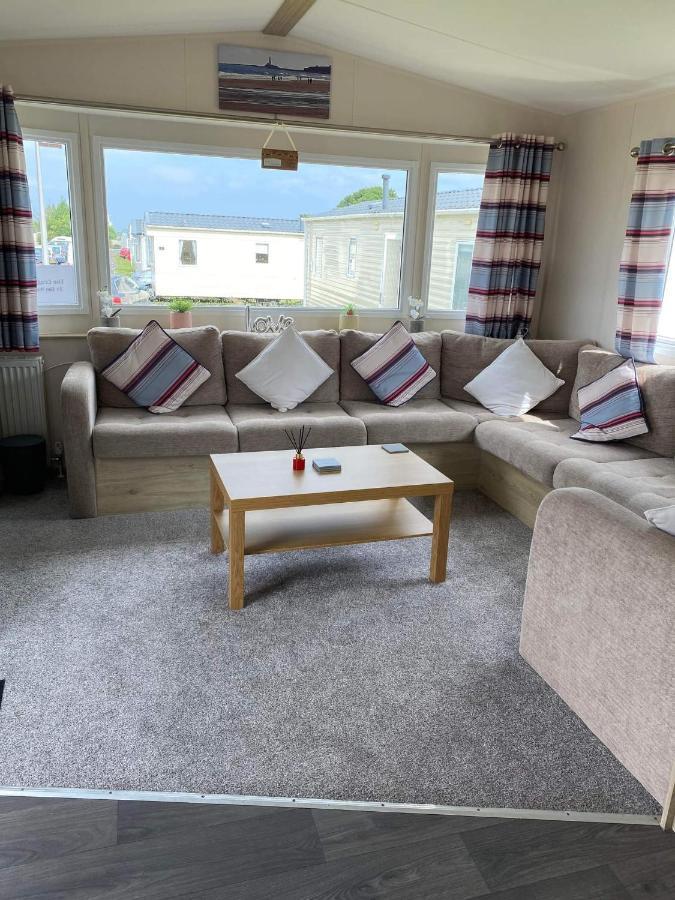 32 Elm Walk Hotell Whitley Bay Exteriör bild